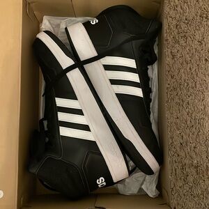 Adidas Hoop 2 Mid, size 11 1/2